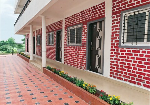 Fulgulab Lawns and HomeStay