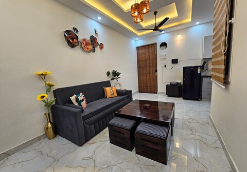 Buddy's Mountain Escape