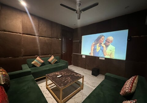 Instay 1429B | Peaceful 2BHK with Theatre