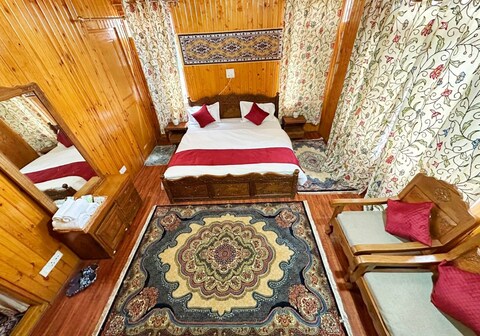 Footprint Cottage , Doodhpathri