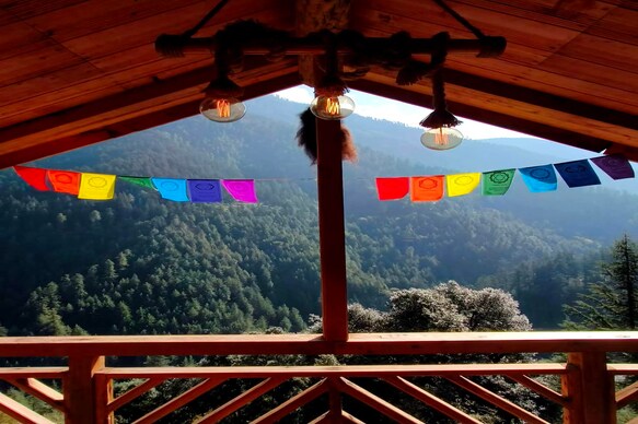 Ruhoots Cafe & Homestays
