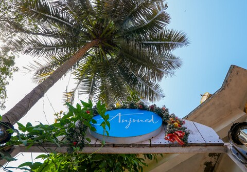 Anjoned Hostel & cafe