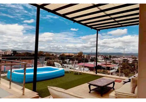 Lavish Penthouse Stay By Paras