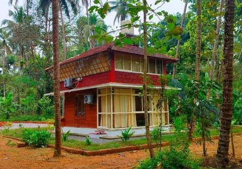 Makam Holiday Home