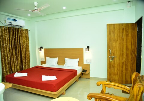 Hotel Shalini Palace