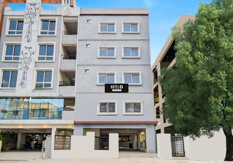 Hotel O Chandanagar Formerly Nakshatra