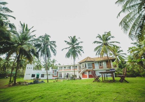 Cheshire Village - Beach Resort