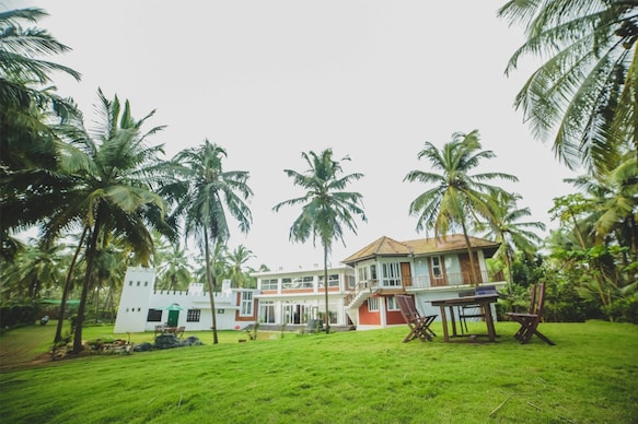 Cheshire Village - Beach Resort