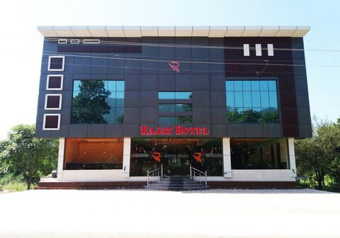 RAJAT HOTEL