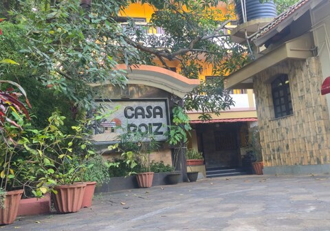 Casa Roiz Guest House