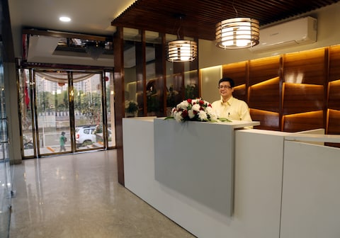 Hotel Awadh Inn