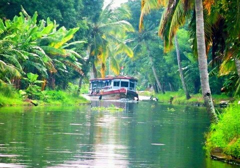 Kerala Marigot Cruise Houseboat