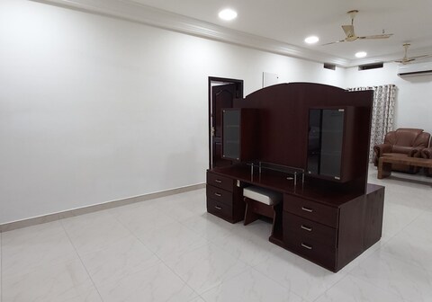 TruffleStays Travelman