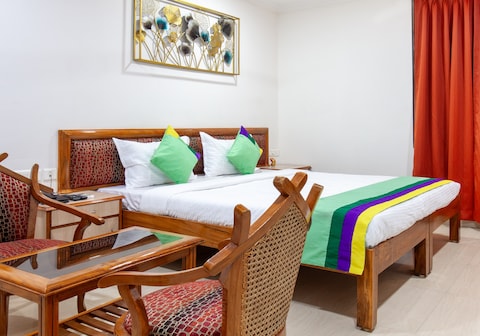 Treebo Y Hotels Elite, Khandagiri