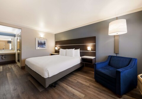 Best Western Inn & Suites Lemoore