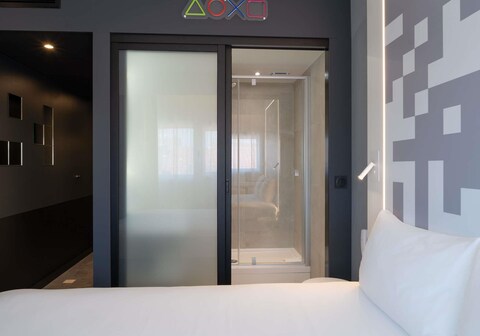 Mercure B