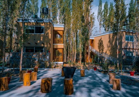 THE UNALOME RESORT