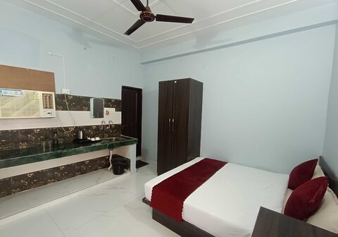 Hotel O Home Aditya Inn Suits Homestay