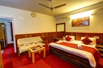 Hotel Monarch Residency, Manali Hotel Monarch Residency, Manali