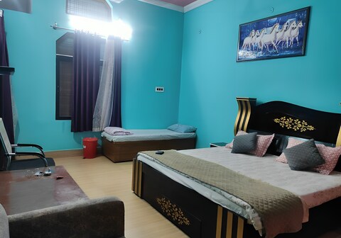 Hotel Shri Ram Halting Center