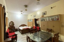 KUSUM PALACE HOMESTAY, Varanasi KUSUM PALACE HOMESTAY, Varanasi
