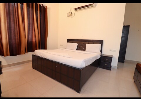 Royal Court Residency