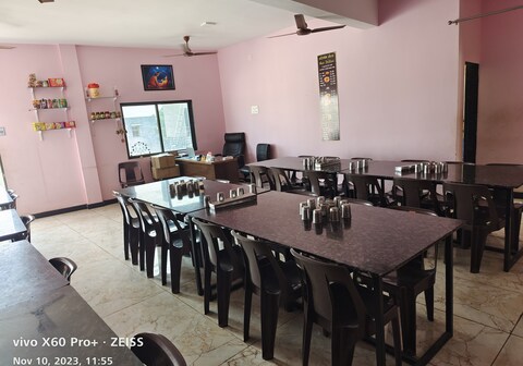 Hari om Hotel and Restaurant