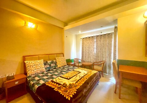 Family luxury stay@prem mandir