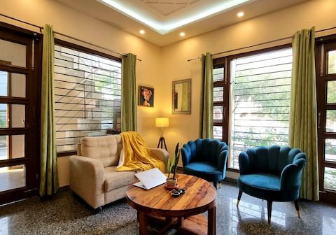 Peaceful Home2 Stay by Six Lane