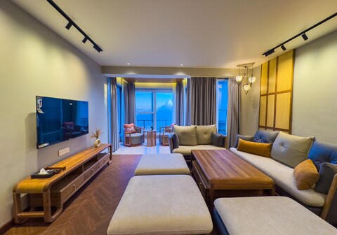 The Perch ( Flamingo 3 Room Set ) 7 Mins Walk to Mall Road