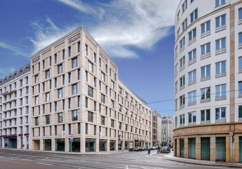 Capri by Fraser Leipzig