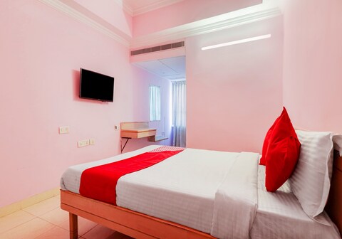 Super Hotel O Vaishnavi Palace