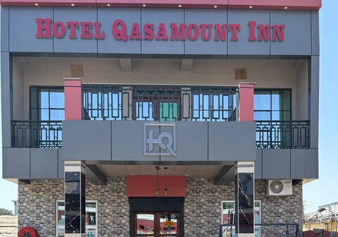 Hotel Qasamount INN