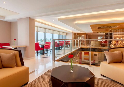 Ramada Hotel and Suites Amwaj Islands