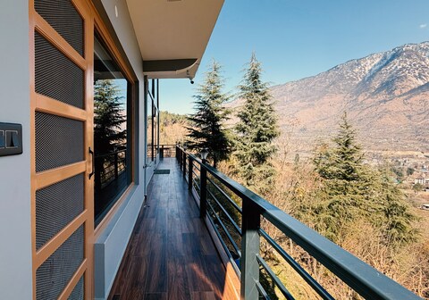 Kith & Kin Glass House