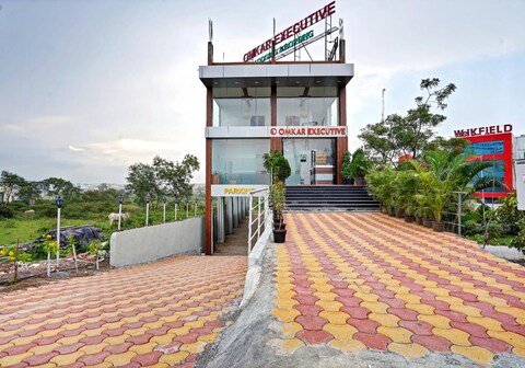 Omkar Executive Nagar Road