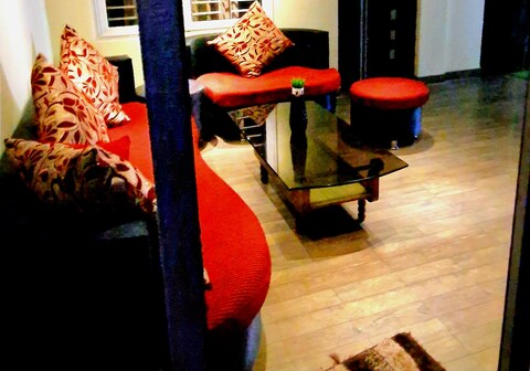 Spacious 4bhk near airport - comfort premium stay