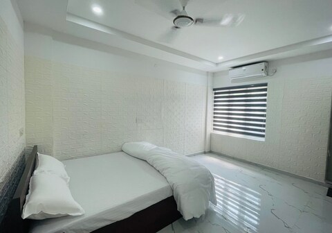 Zahra Homes by De Seven