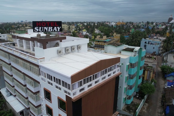 HOTEL SUNBAY - 700 mtr From Jagannath Temple