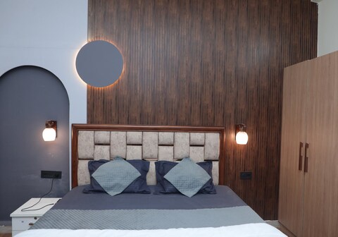 AURA VILLA