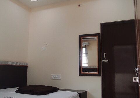 Sri Vasavi Residency