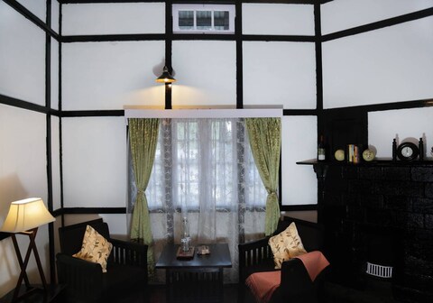 Ri Saw Kun homestay | King bedroom