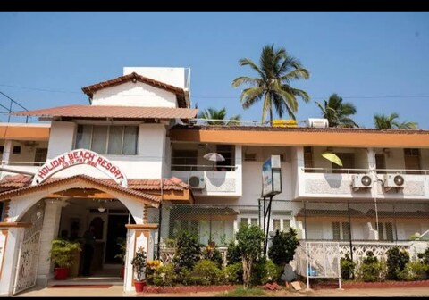 Holiday Beach Resort in Candolim