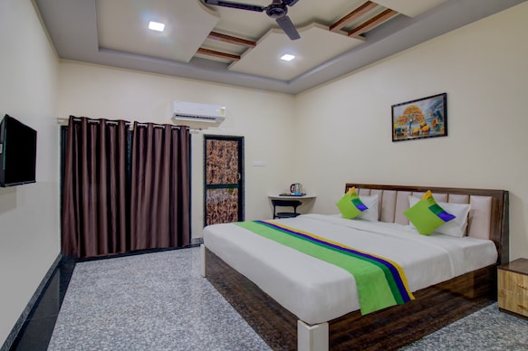 Treebo Royal, Chandrapur