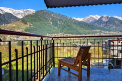 Hotel Kundan Inn, Manali  Hotel Kundan Inn, Manali