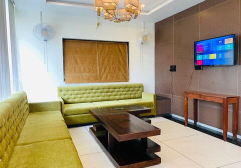 Hotel New Golden Veena