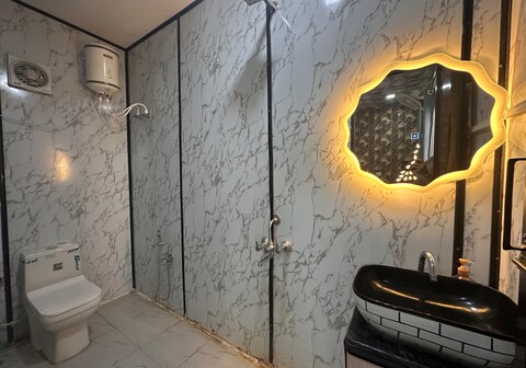 Rusticube- A Luxury Farmhouse