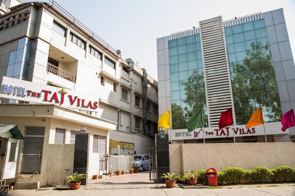 The Taj Vilas
