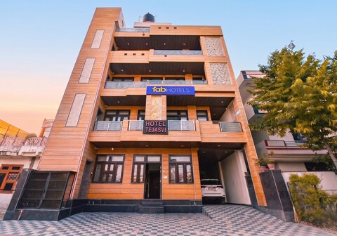 FabHotel Tejasvi - Near Birla Mandir