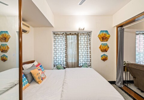 Namma Master Bedroom with Lavish BathTub by Spacez